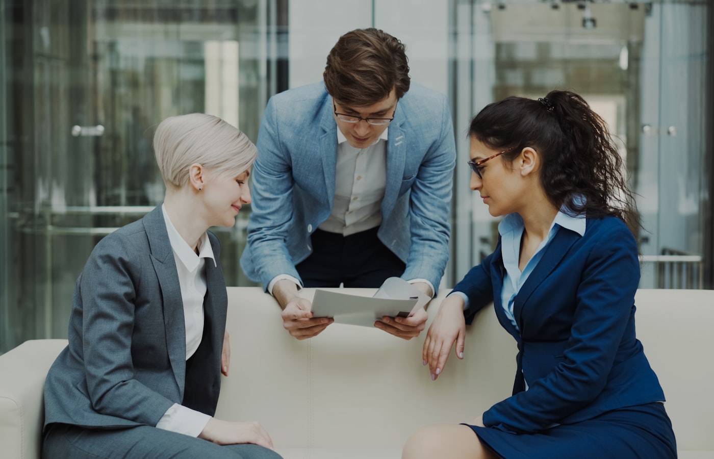 Analyst handling release-window escalations